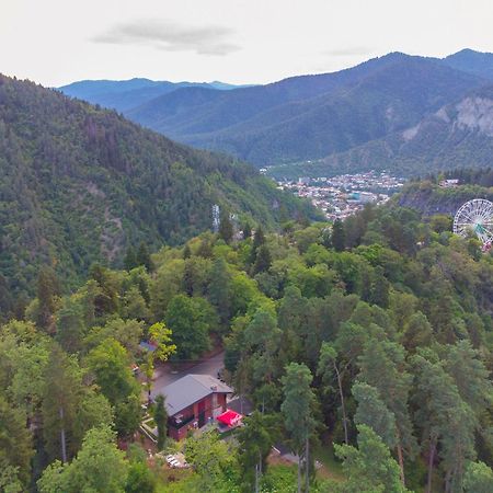 Hotel Evergreen Borjomi Exterior photo